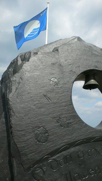 Public sculpture, Welsh slate art, Tourisum art, Borth Beach, Folk Art, Historical public art Ben Dearnley Sculpture BCD