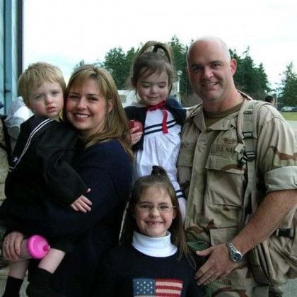 dee heinz with her family