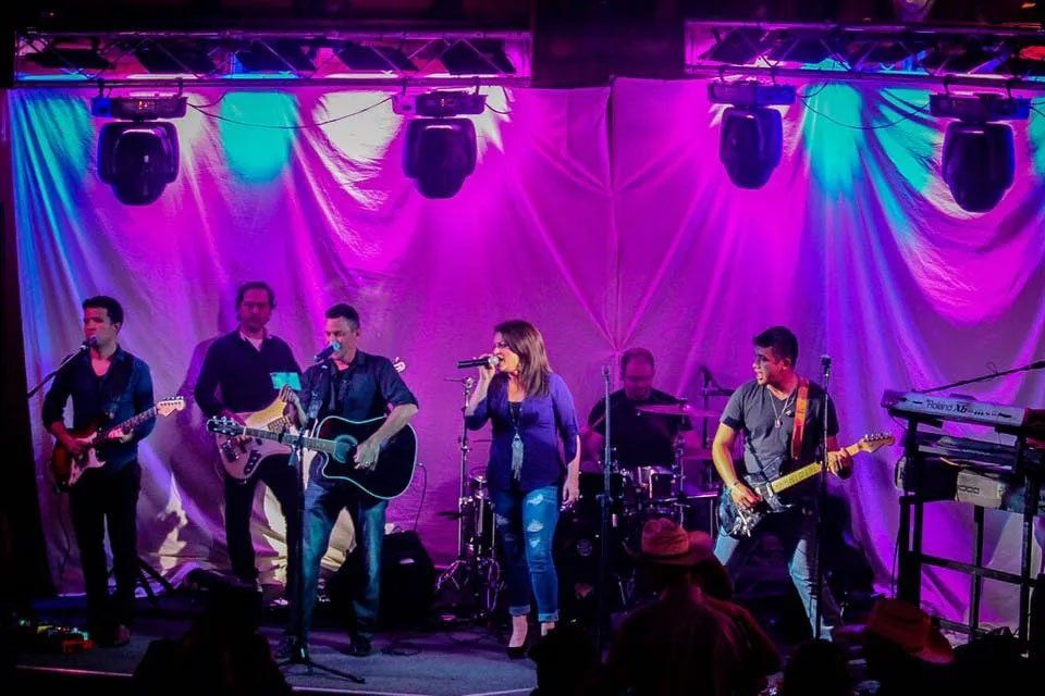 Live entertainment in Sugar Land & Katy, TX