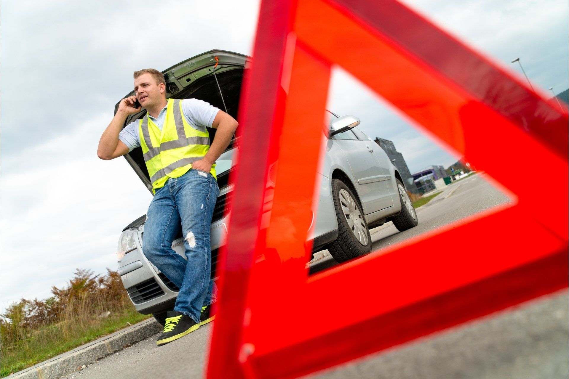 Triangolo emergenza auto