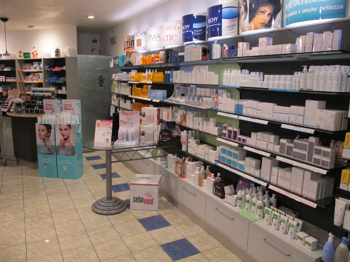 Farmaci presso la farmacia di Maniago
