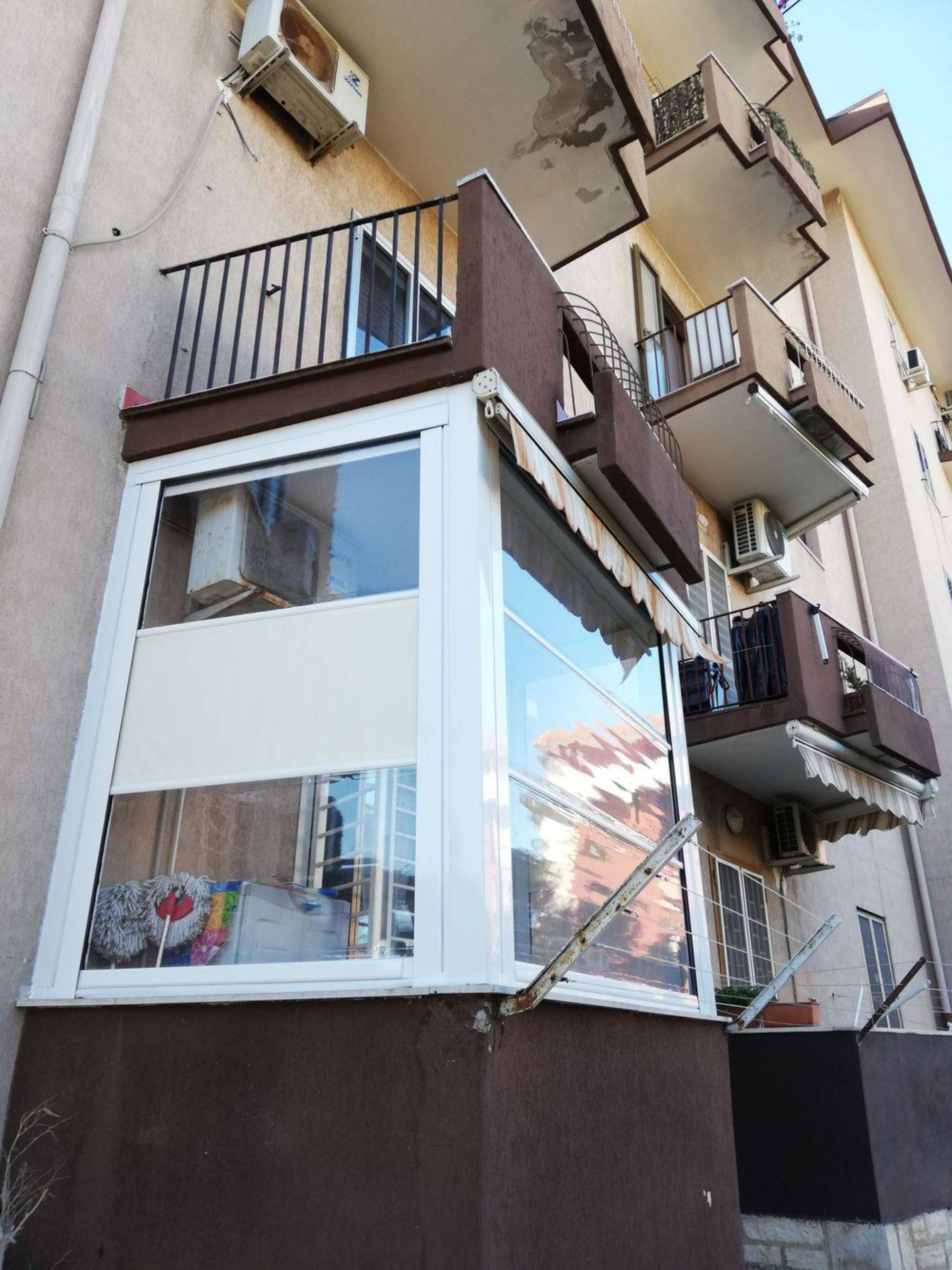 tende antivento per piccola veranda