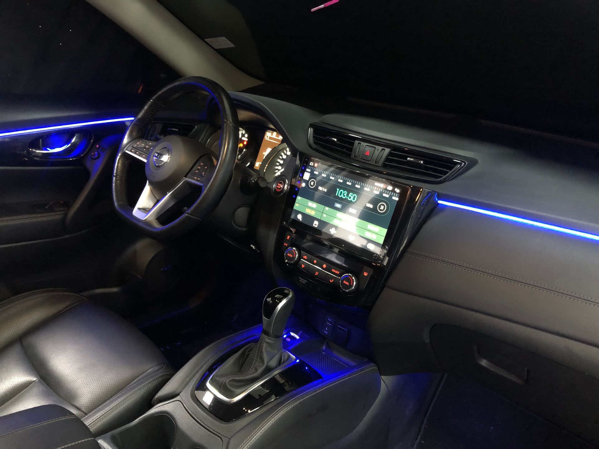 Iluminacion led ambiente Nissan X-Trail