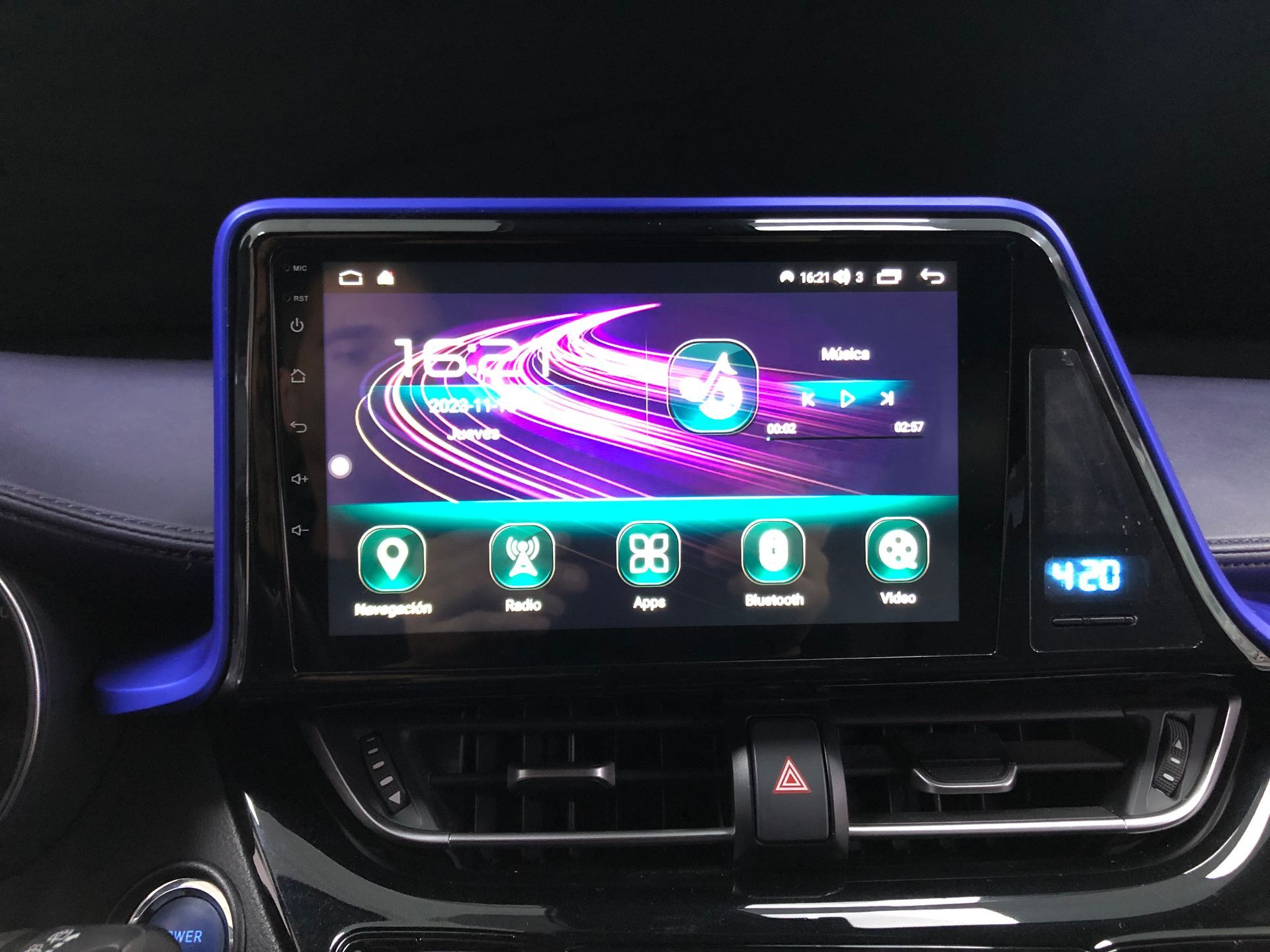 Pantalla android Dynavin Toyota C-HR 