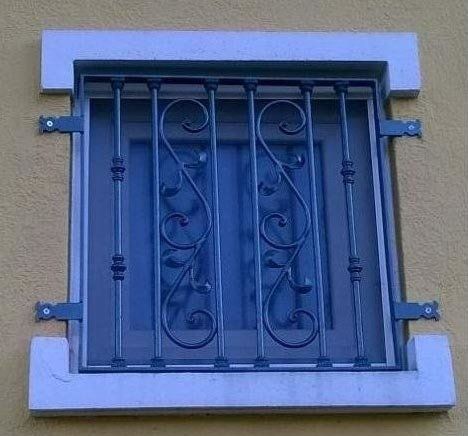 grata in ferro battuto per finestra - marnate - legnano