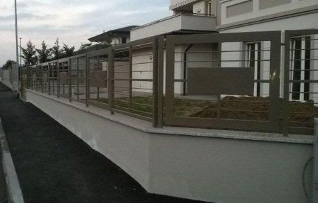 villa con recinzione in ferro moderna - marnate - legnano