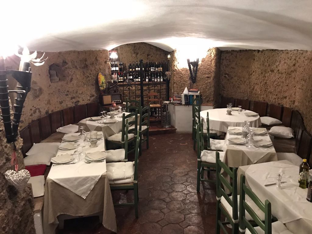 ristorante rustico