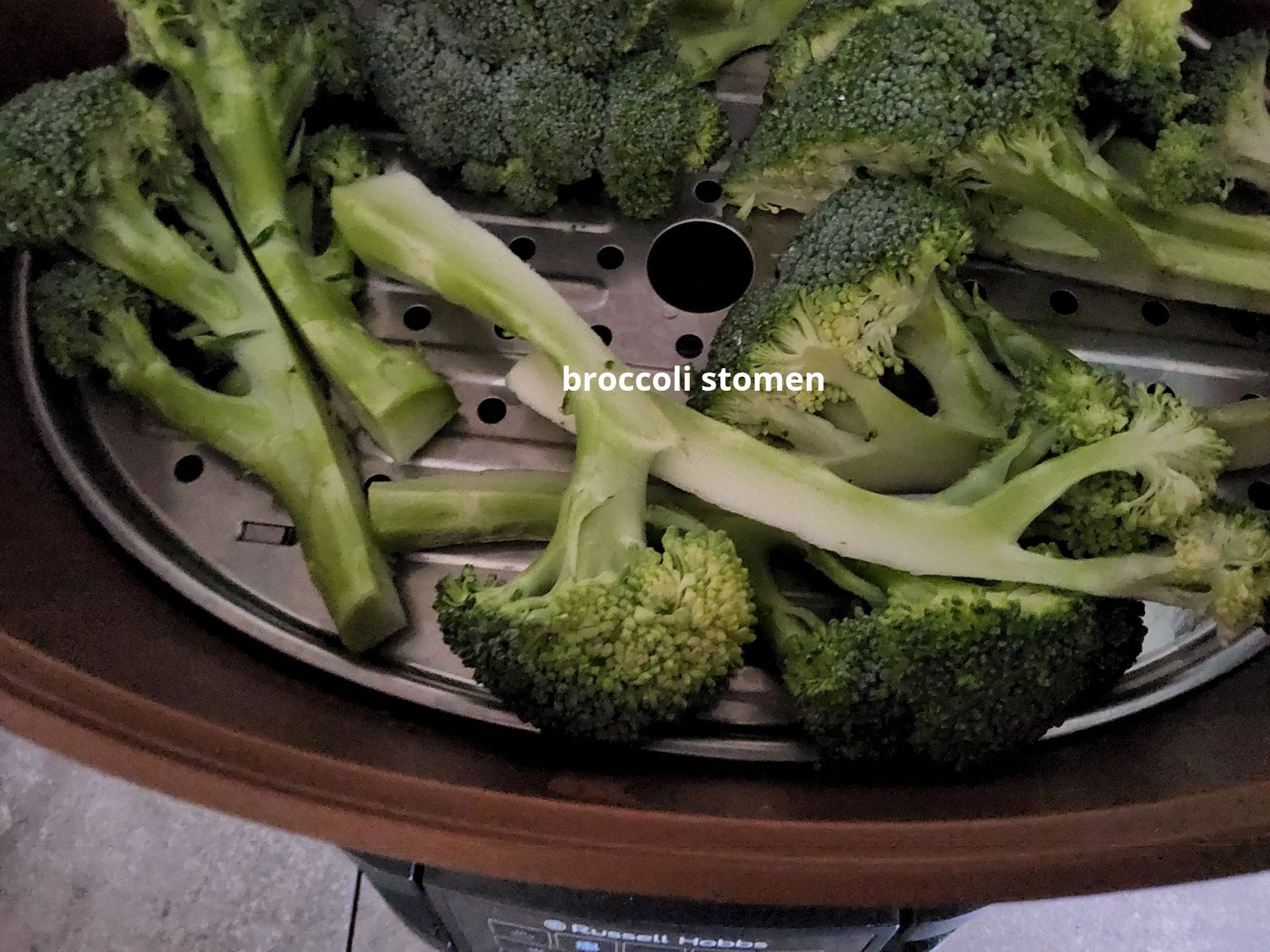 broccoli stomen in de gtg Russell Hobbs multicooker