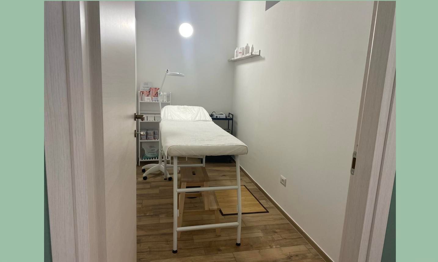 lettino per massaggi ed epilazione