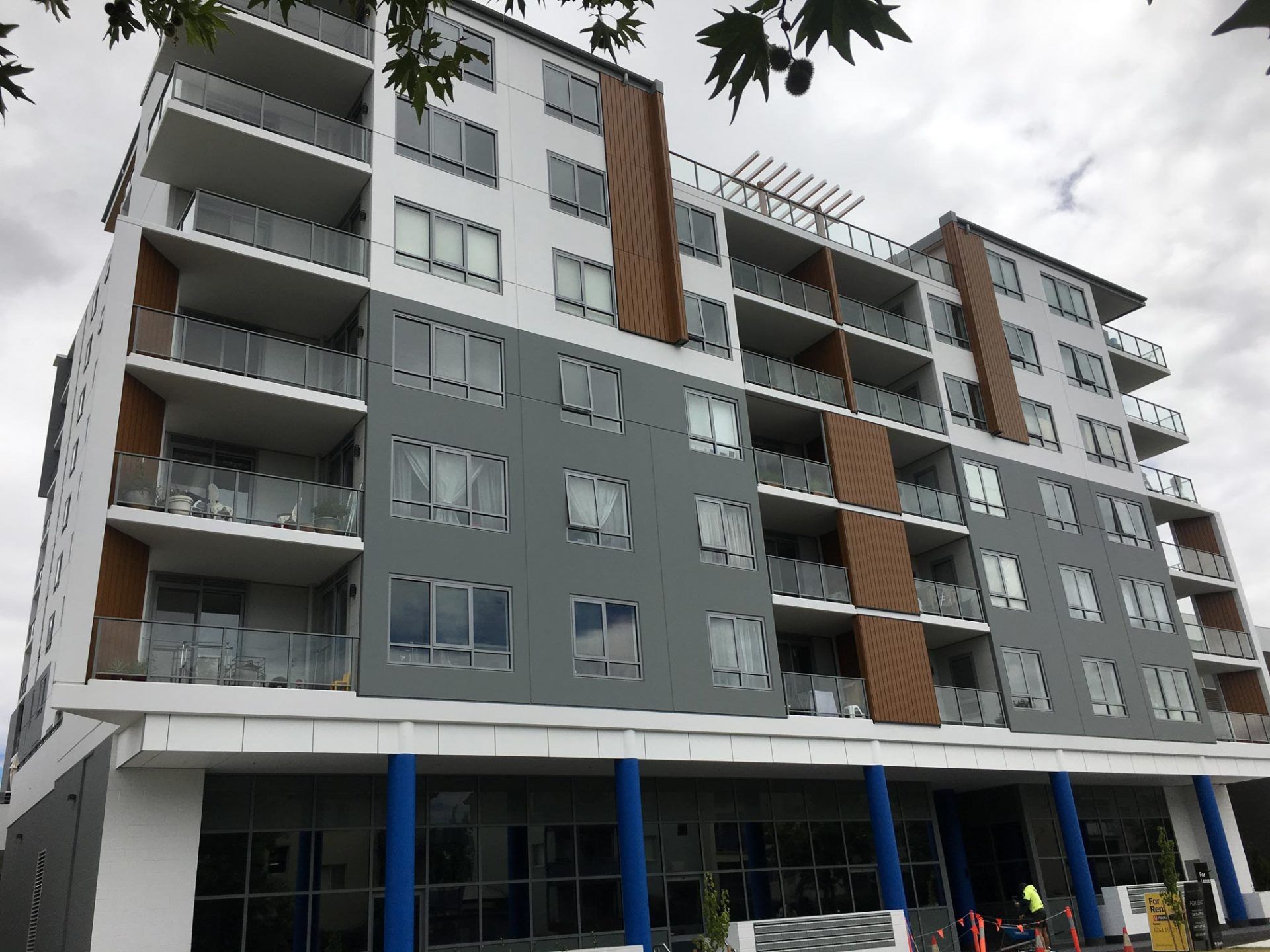 buildingproimageleft