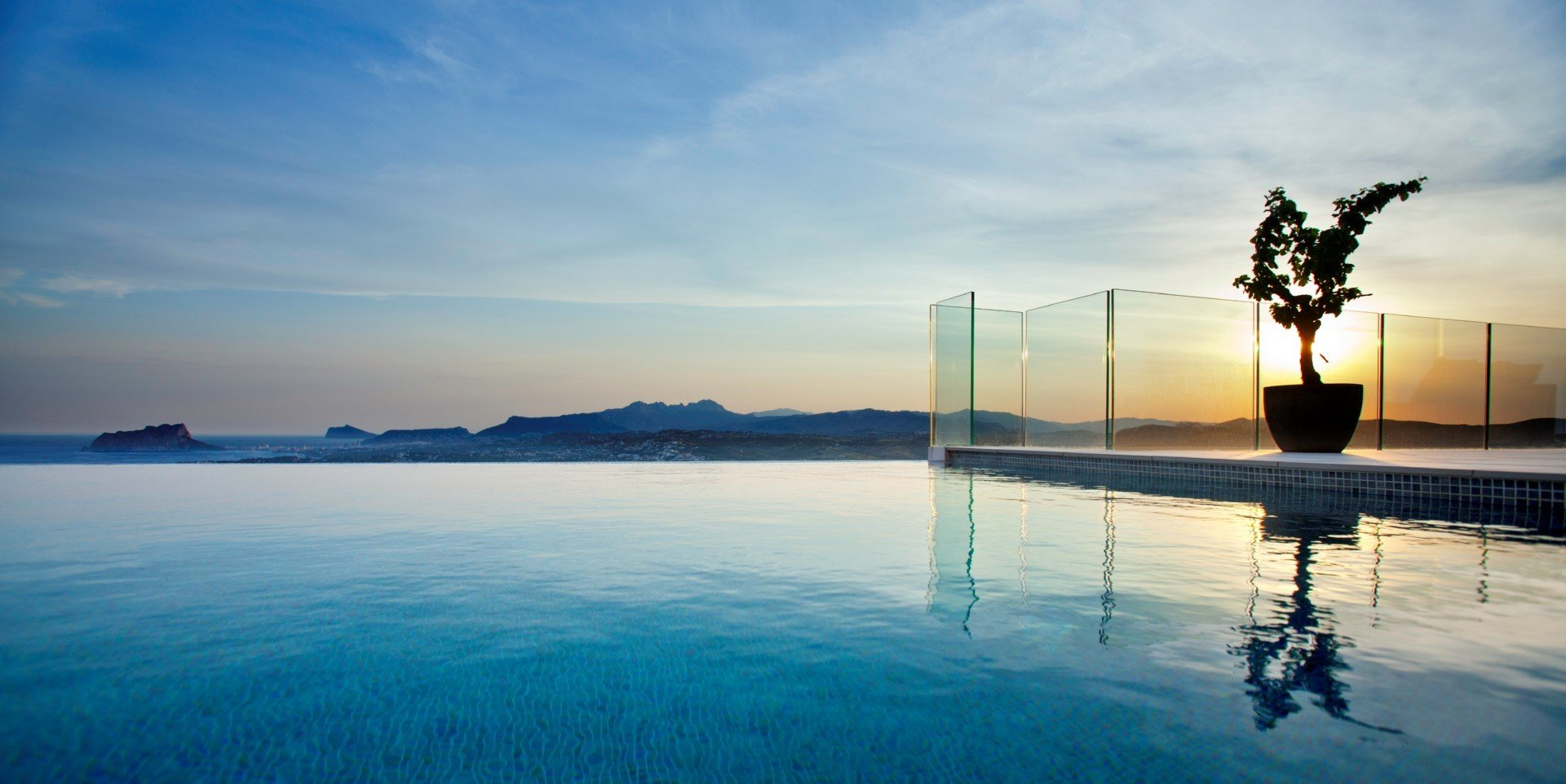 Luxury Houses dream pools