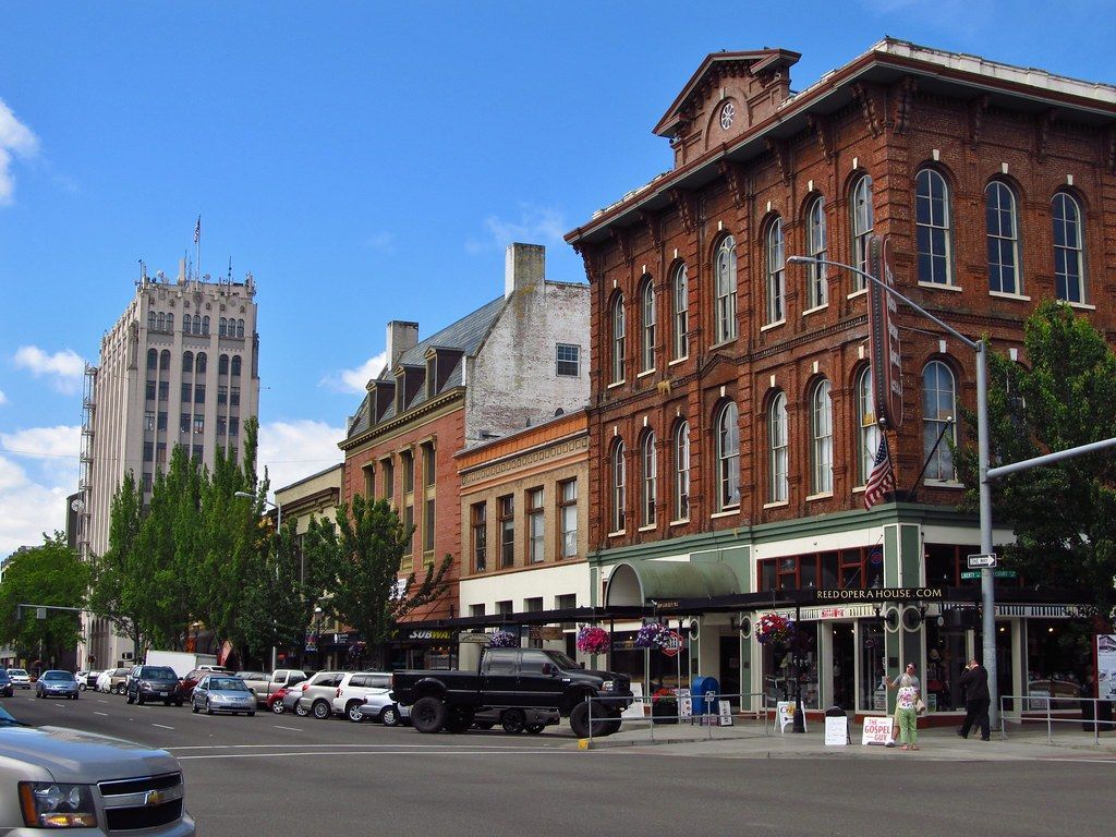 We buy homes in Salem, OR just like yours! Let's find out how much your home is worth.