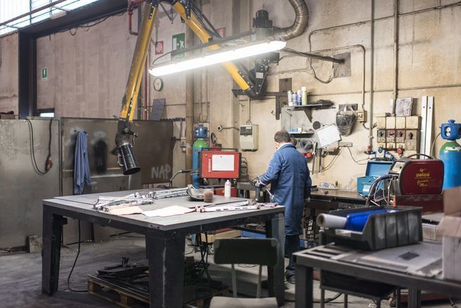 VETRINE E ACCESSORI PER NEGOZI