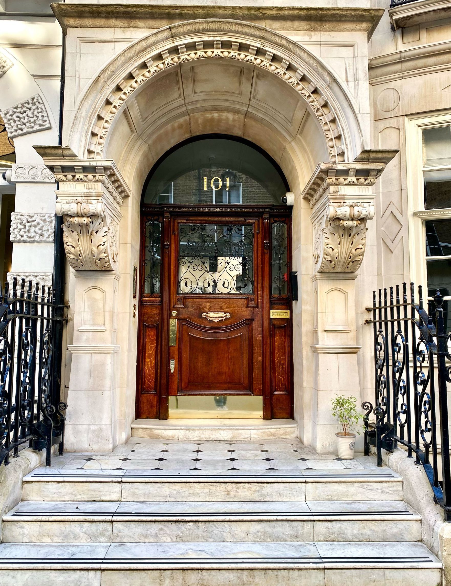 101 Harley Street | Plastic Surgeon | London
