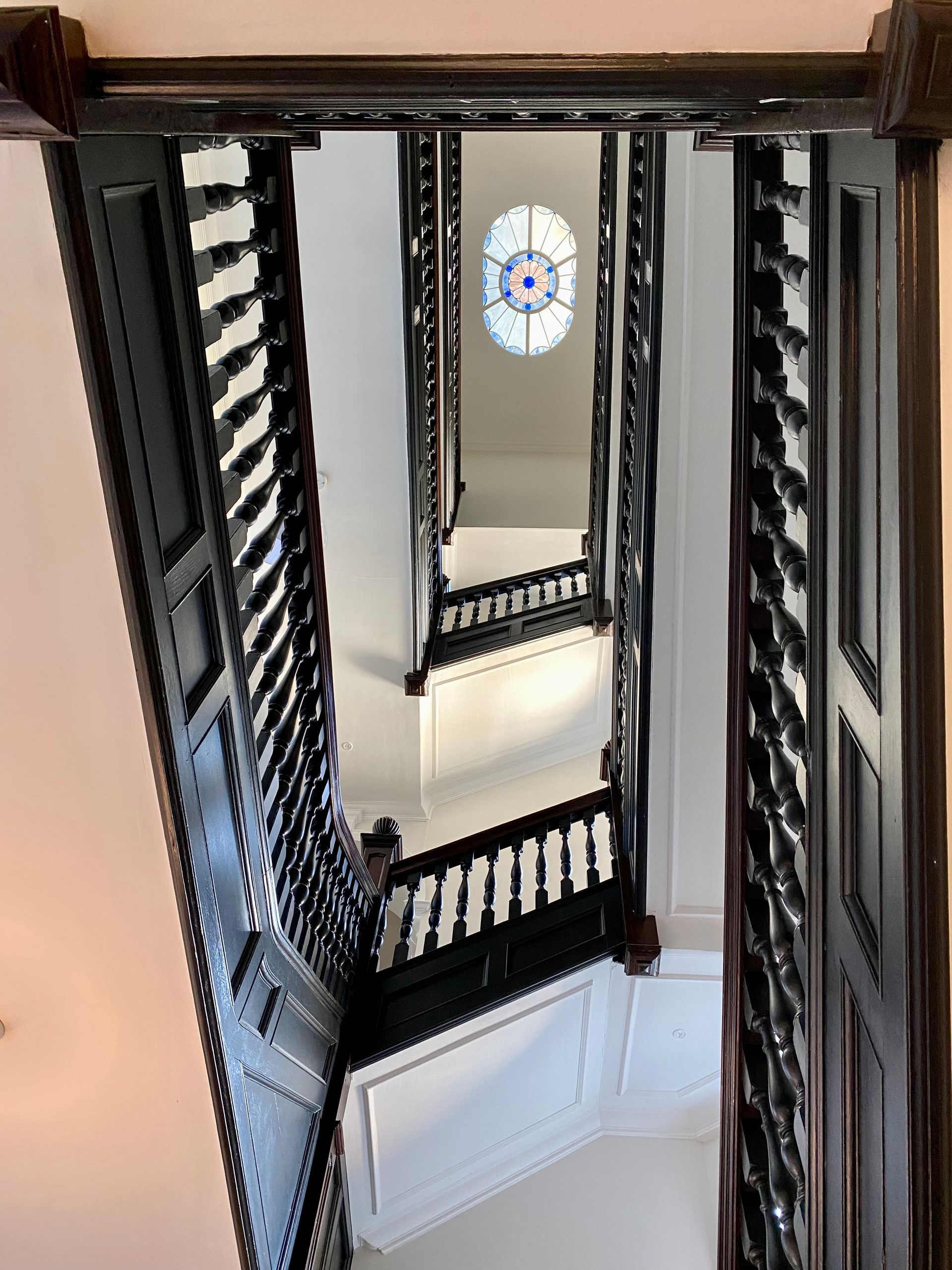 Dr. Gino Vissers - Harley Street