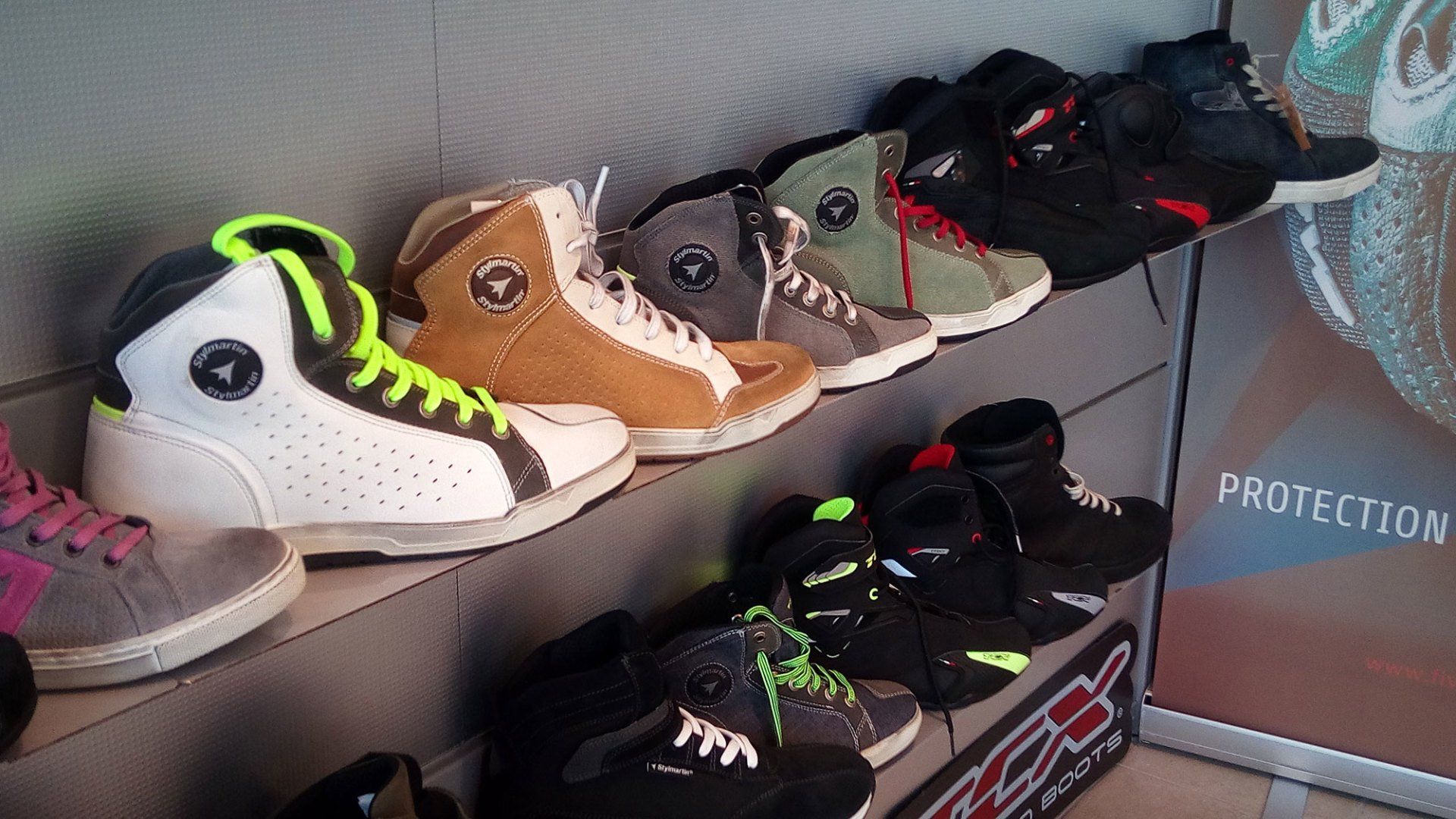 calzature per la moto dei migliori marchi