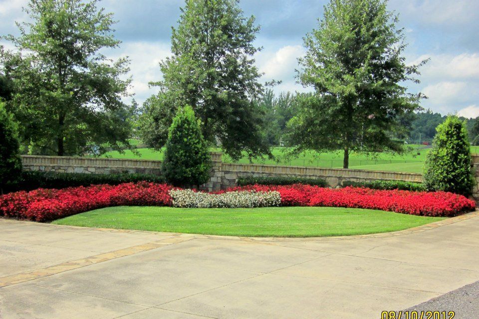 Residential Lawn Care — Unicoi, TN — Ridge Land Gardens