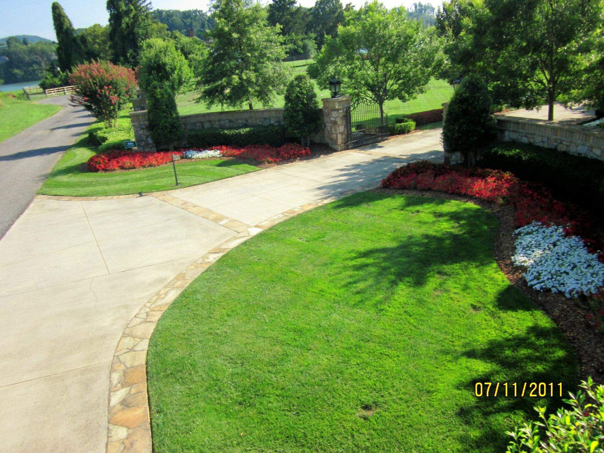 Residential Driveway — Unicoi, TN — Ridge Land Gardens