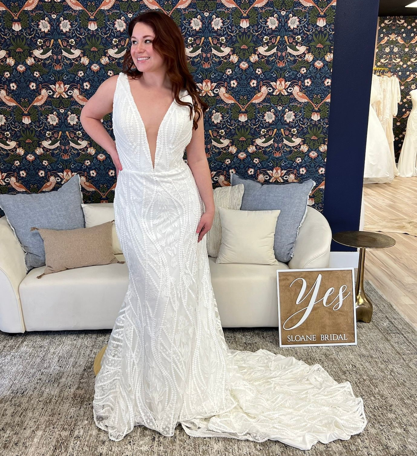 The Sheath (or Column): Sleek, Modern, and Effortlessly Chic