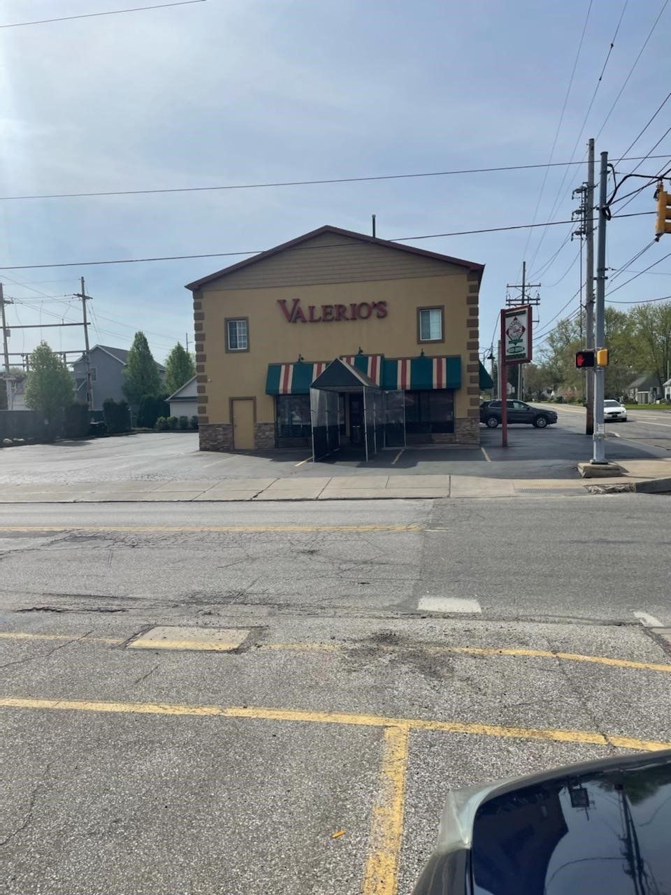 West Erie Restaurant — Erie, PA — Valerio’s Italian Restaurant & Pizzeria