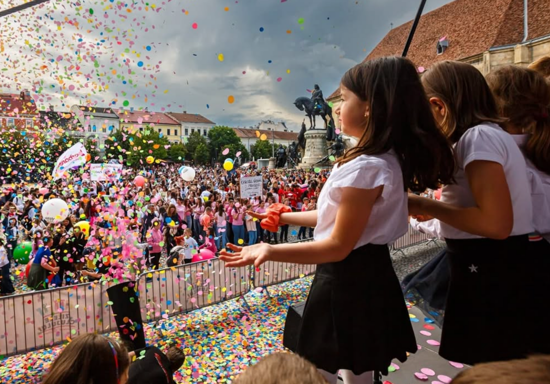 Copii de la scoala primara Montessori Cluj in concert la Cluj la Zilele Clujului
