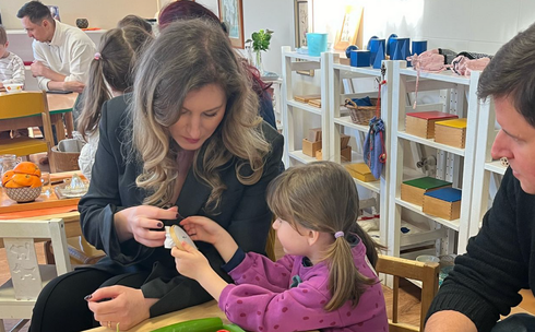 Una dintre curtile Liceului Montessori Cluj special pentru o grupa de gradinita Montessori. 