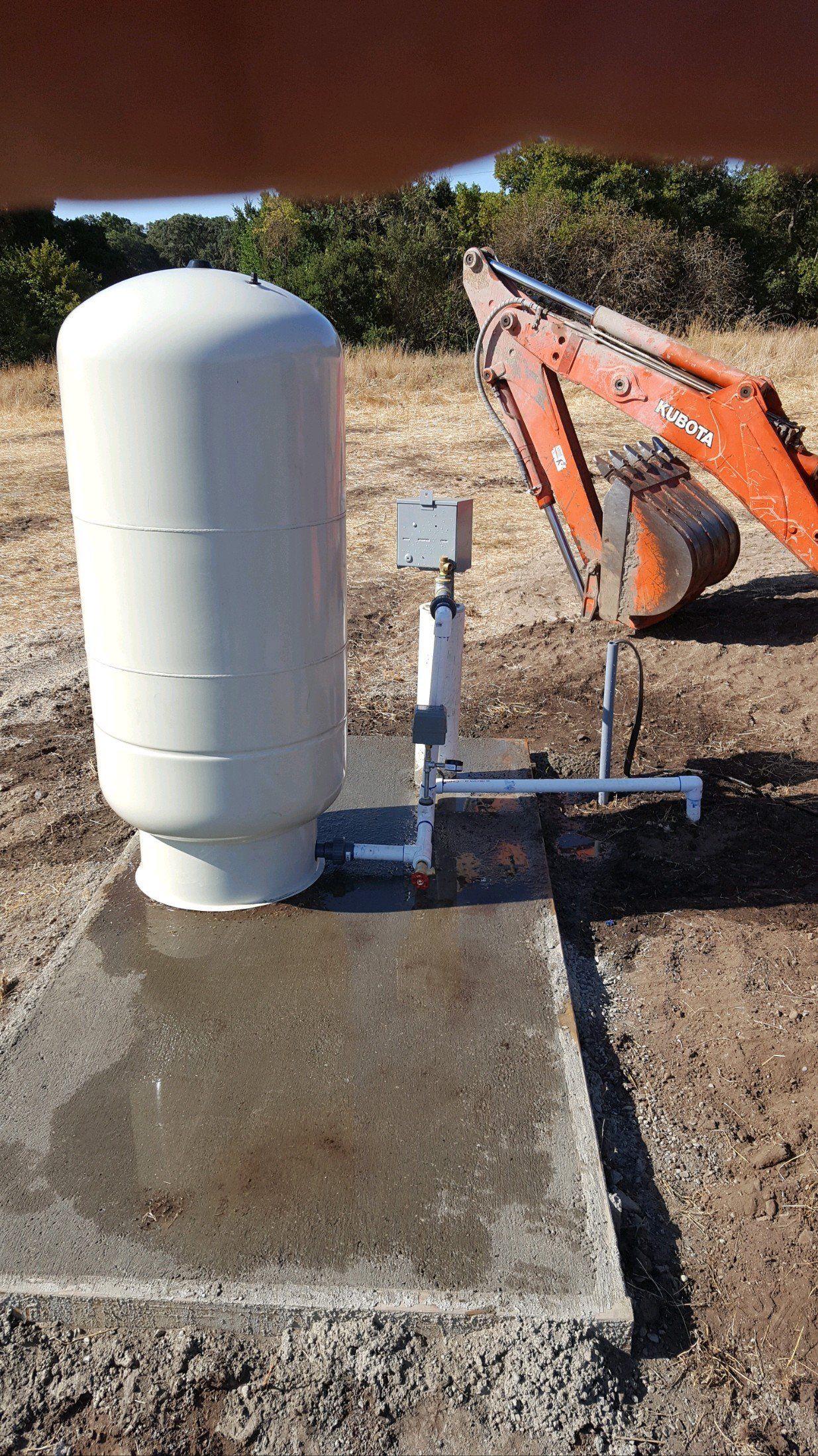 Close Up Picture Of White Water Tank - Sonoma, CA - Koenig Drilling