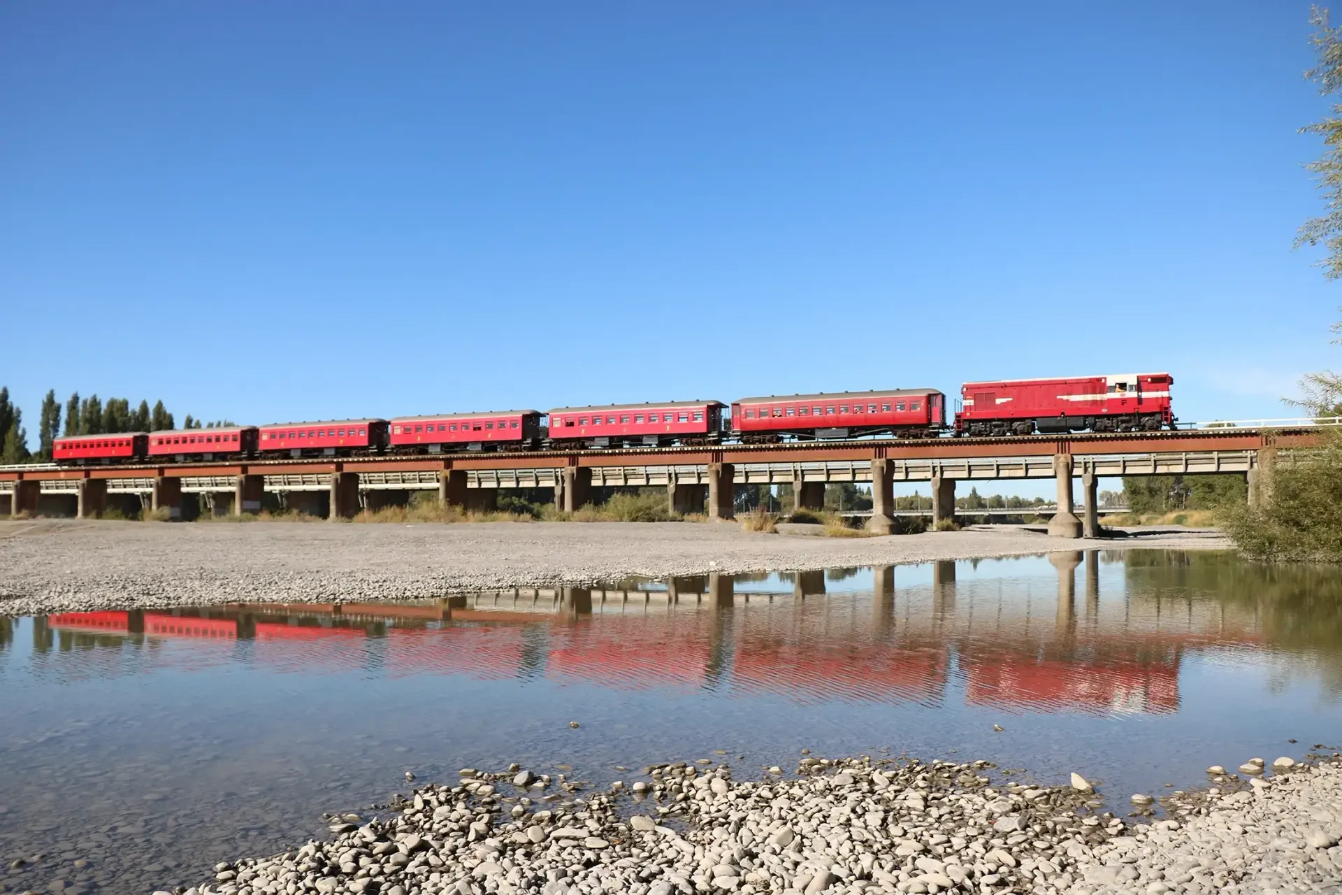 The Whale Train experience that Journeys form Marlborough through Kaikoura to Christchurch