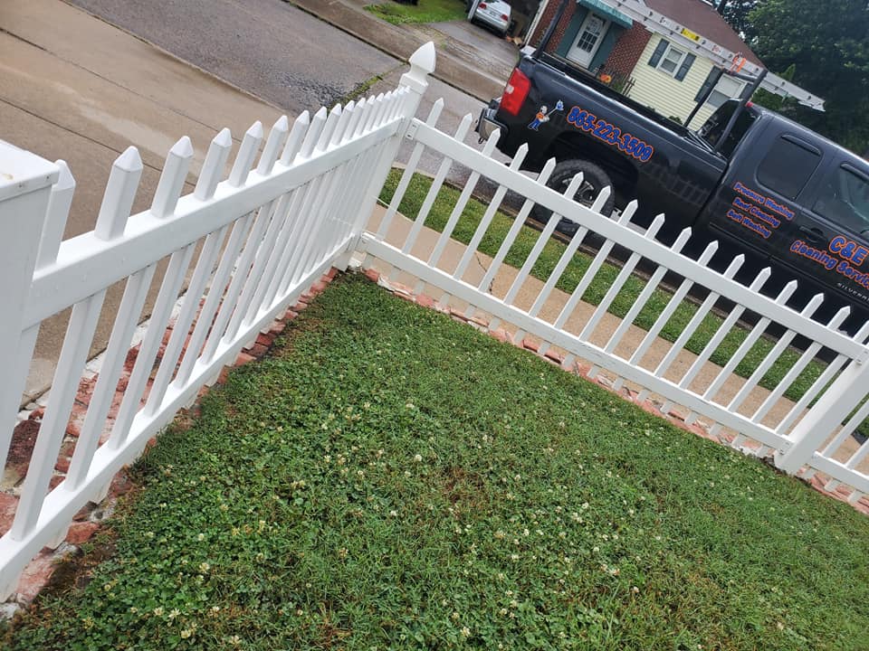 Worker Cleaning the Wooden Floor — Kingsport, TN — C&E Cleaning Services