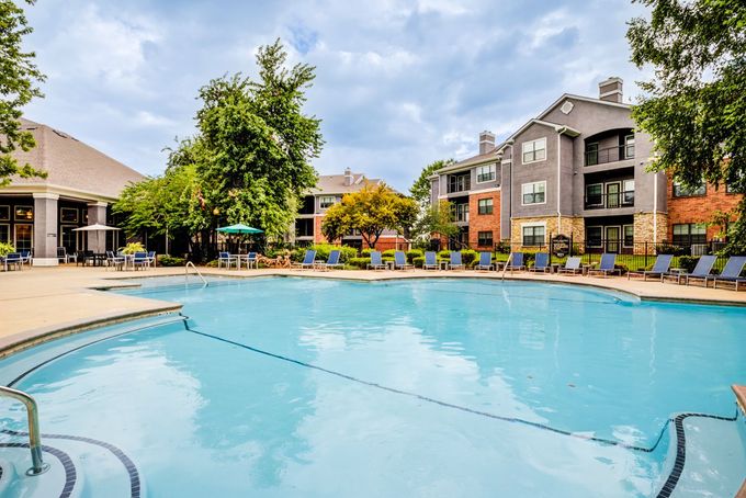 an outdoor lounge at Glen at Polo Park in Bentonville, AR.