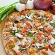 garlicky chicken pizza
