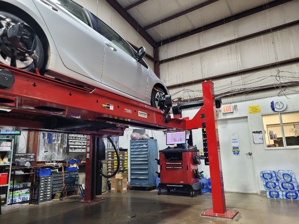Inside the auto shop | Gainesville Garage & Trailer Sales