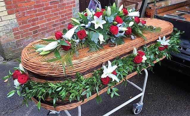 15. Full Soft Ruscus Garland with red Roses and white Lily posies