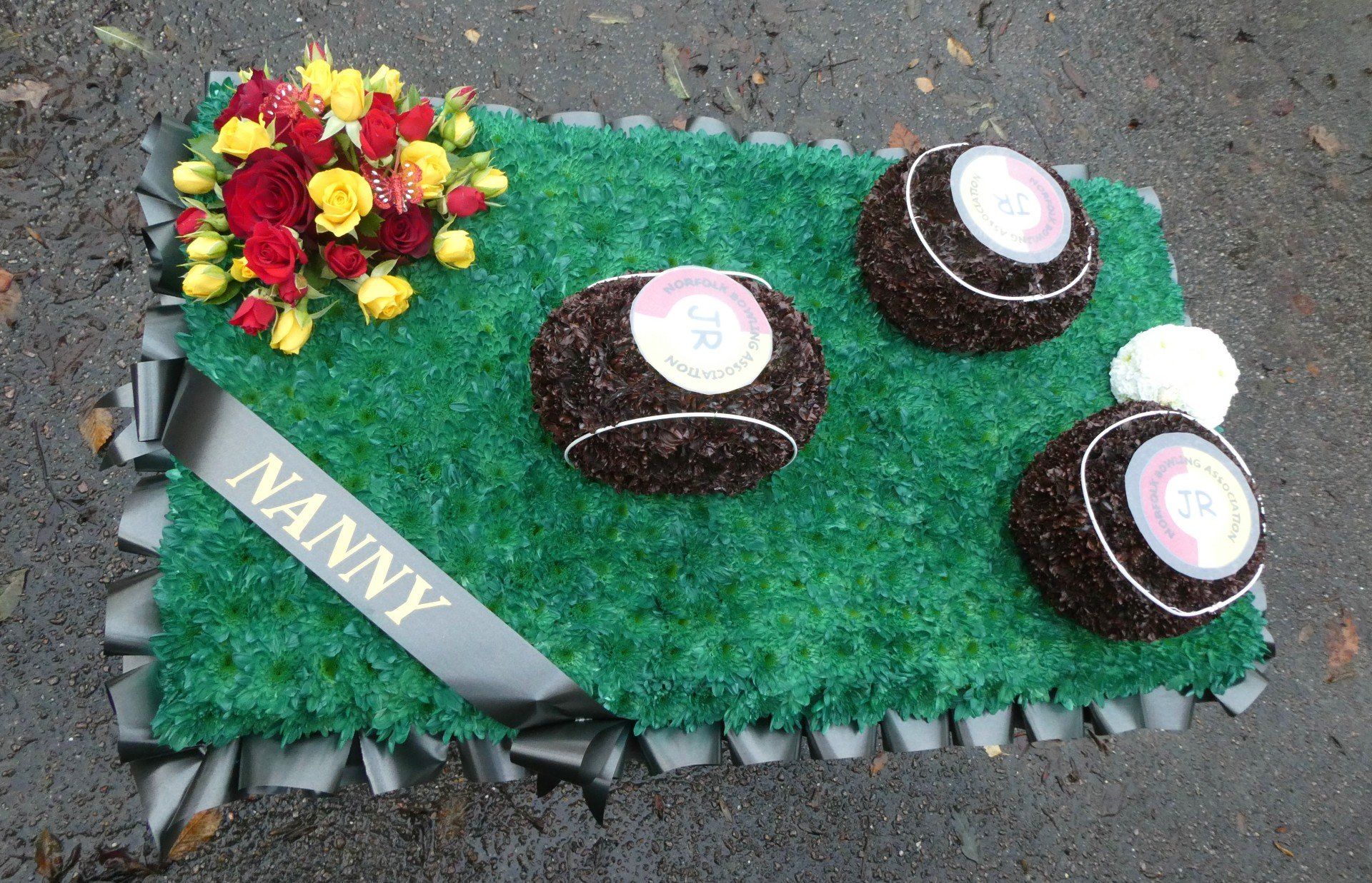 90. Bowls Tribute made on a 2'6