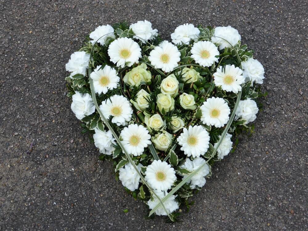 11. White Heart with Roses, Germinis and Carnations