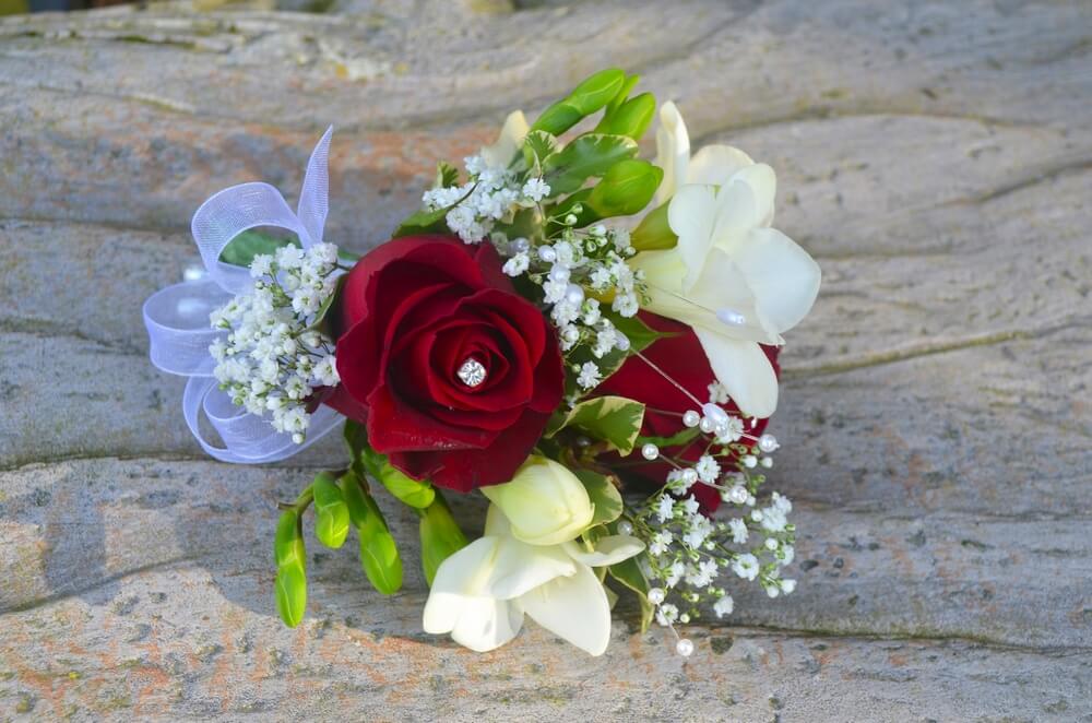 Elisabeth Bemment Floral Design -Button Holes & Corsages