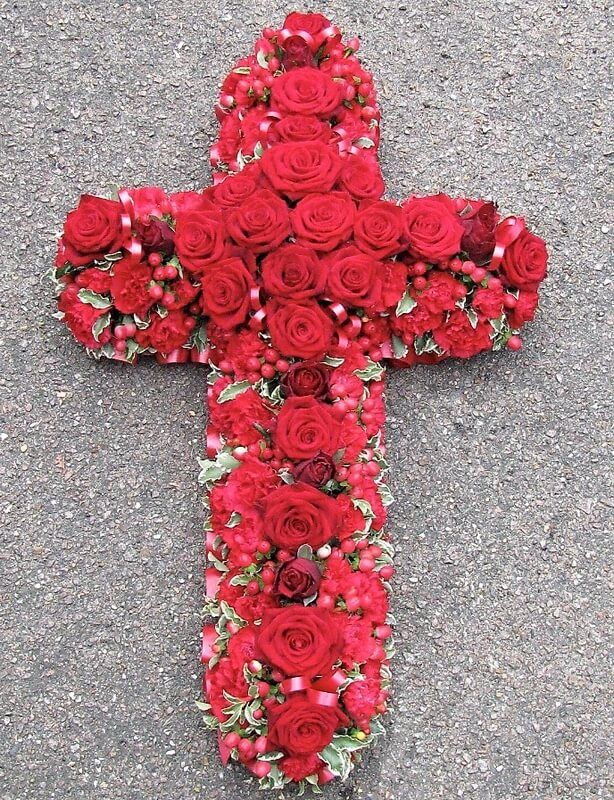 16. 2ft Red Rose, Dianthus and Berry Cross