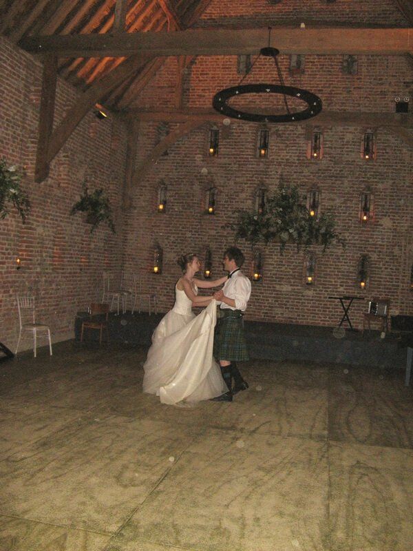 Elisabeth Bemment Floral Design  - Finest Wedding Album