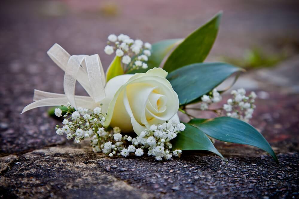 Elisabeth Bemment Floral Design -Button Holes & Corsages