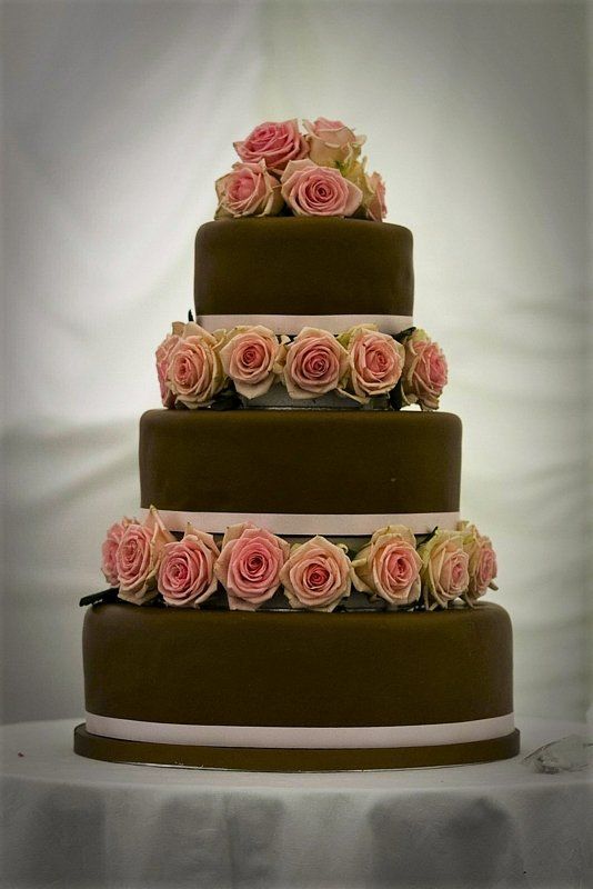 Elisabeth Bemment Floral Design -Wedding Cakes