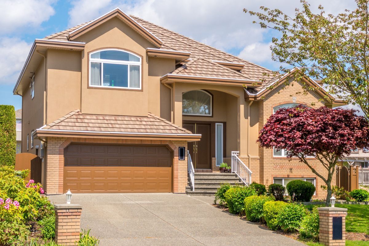 Why Florida Home Insurance Is Expensive & 7 Ways to Save