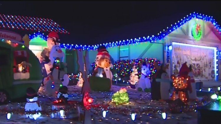 Top 5 Places to See Christmas Lights in the Sacramento Area 2021