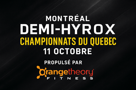 Un grand bâtiment avec un panneau indiquant hydrox dessus