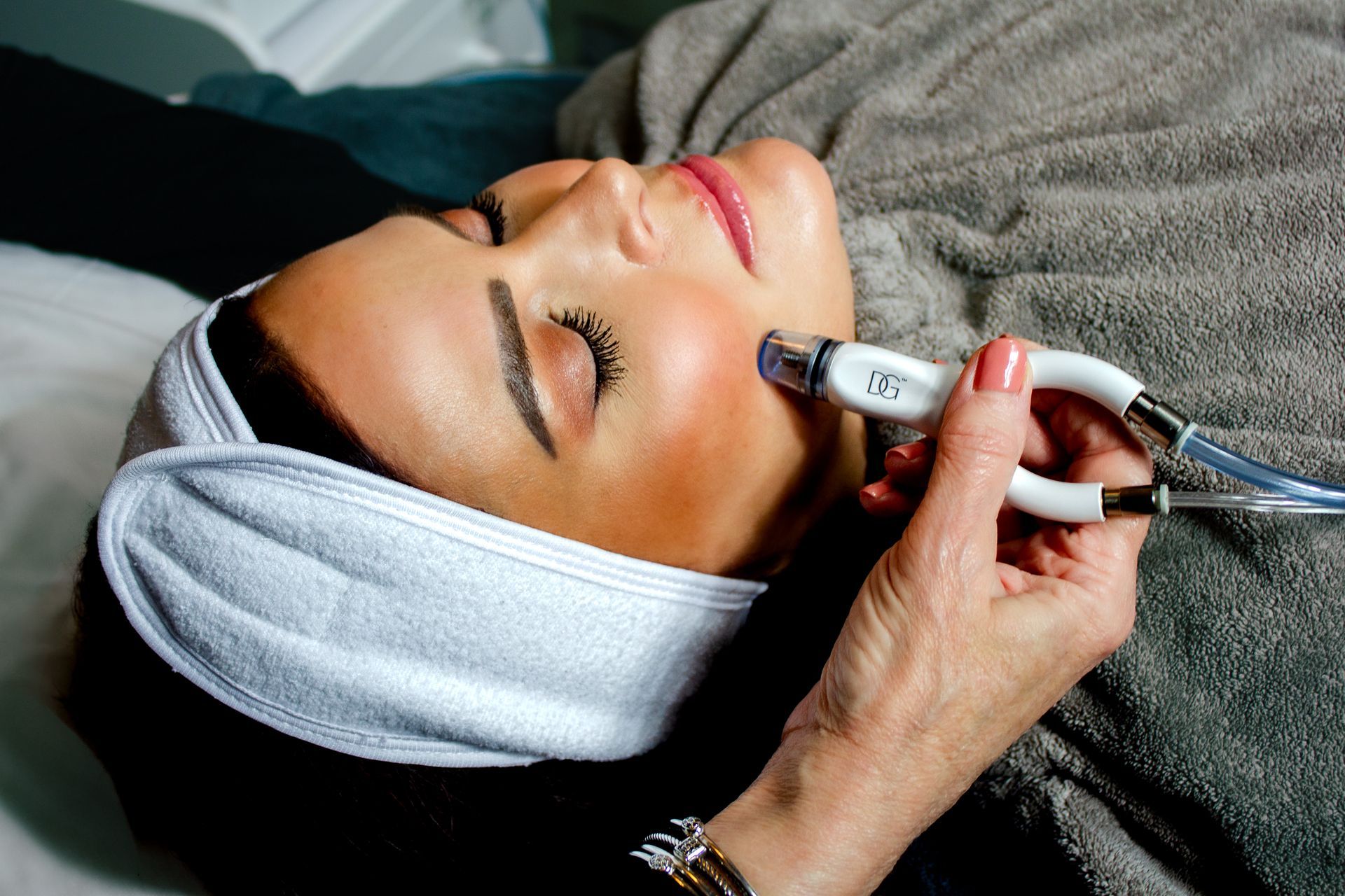 Relaxing DiamondGlow Facial in Metairie, LA | Spa service at Chronos BHW