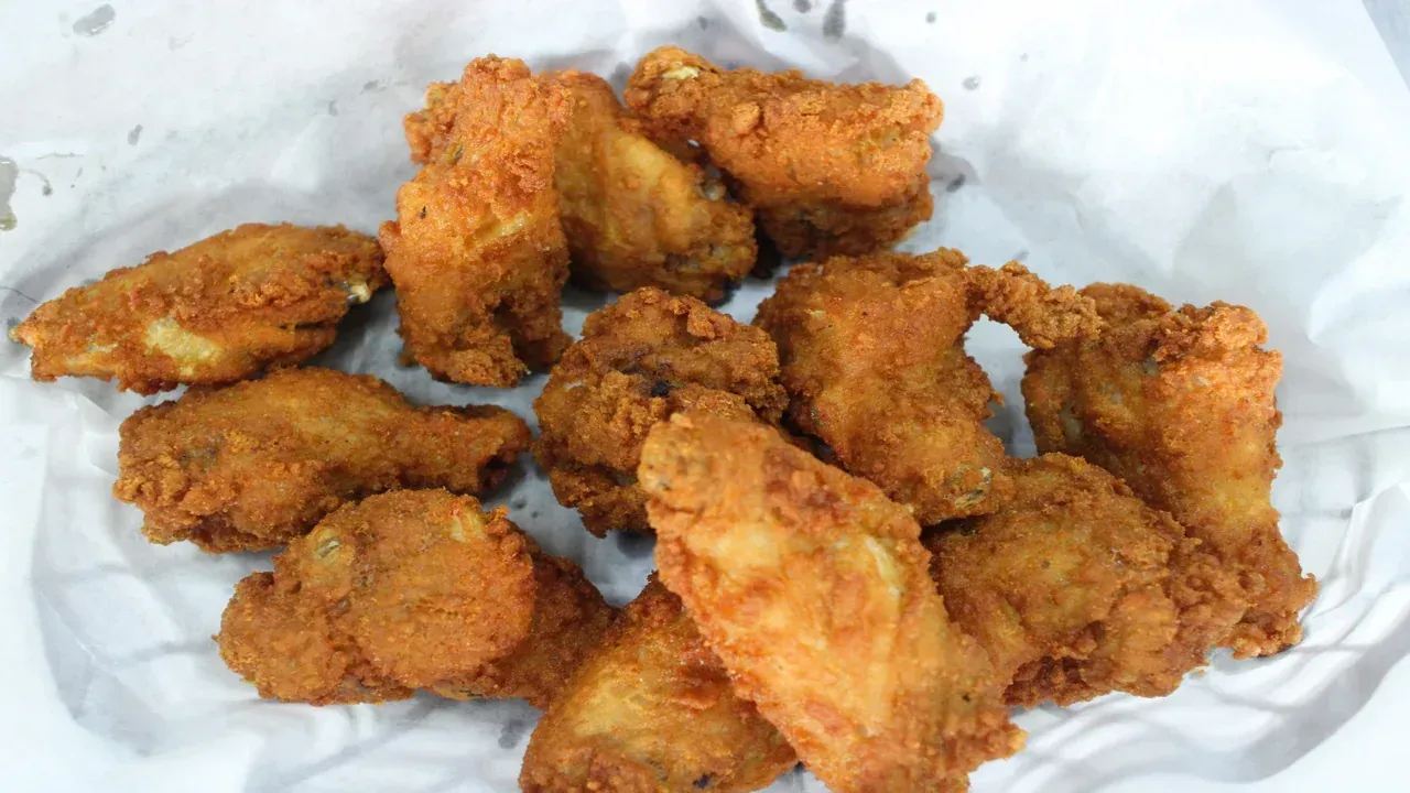 Fried chicken wings.