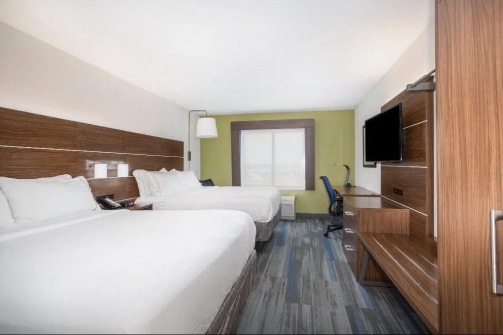 Holiday Inn Room Shades – Orange County, CA – Designing Women of OC
