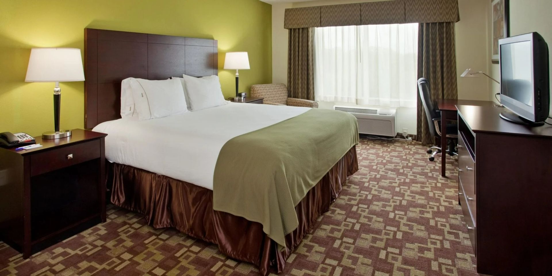 Holiday Inn Express and Suites – Orange County, CA – Designing Women of OC