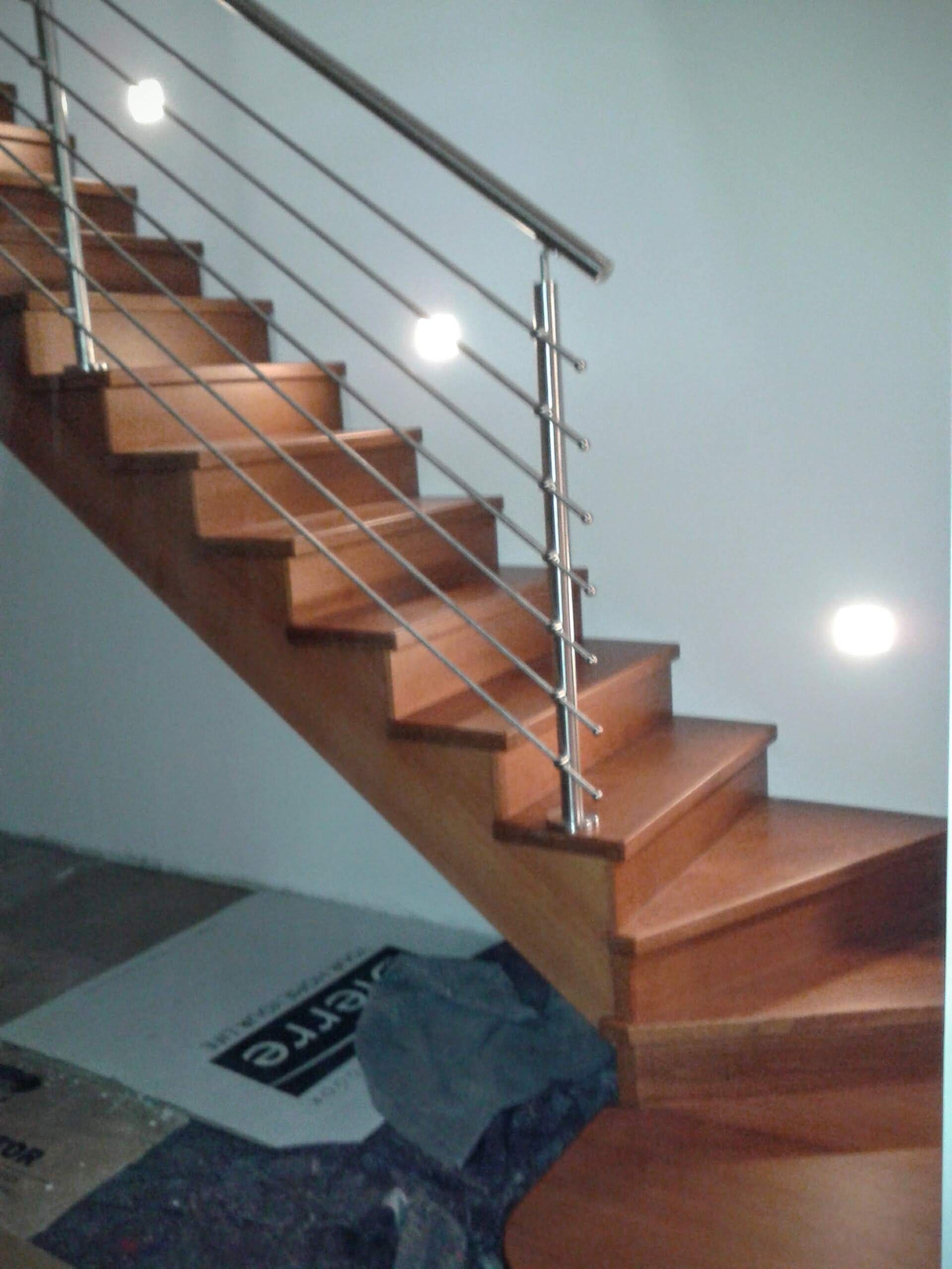 immagine scale in legno