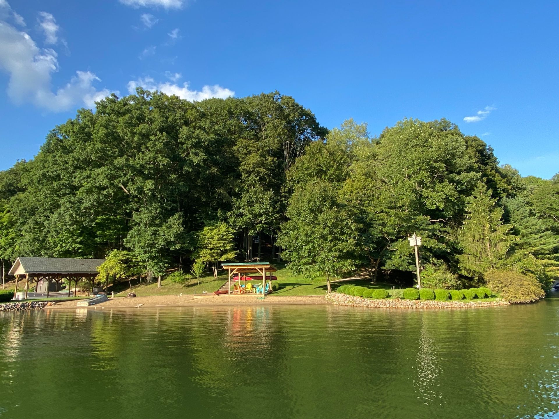 Lake homes along the north end of Lake of the Four Seasons in Hide-A-Way Hills in southeast Ohio
