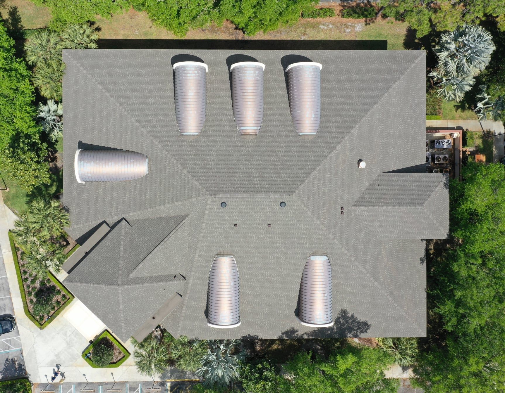 Insurance company office building Heathrow pic